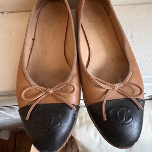 Two-Tone Chanel Ballet Flats, Sz 37